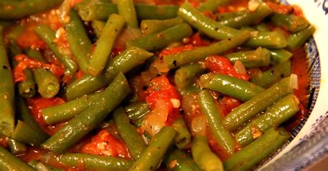 Bush beans with tomatoes